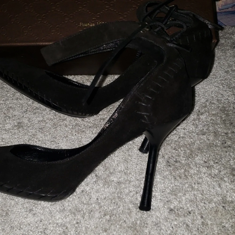 Gucci Suede Heels size 9 1/2 - Picture 3 of 9